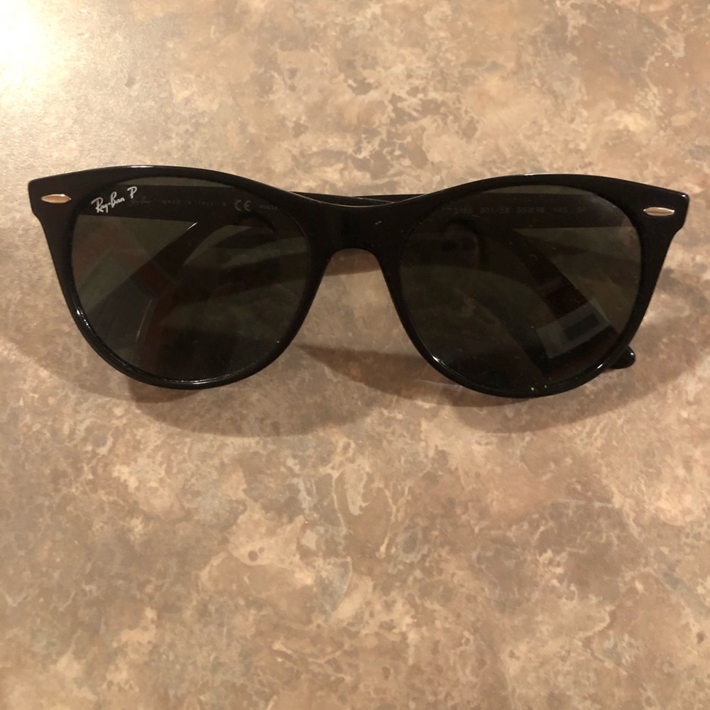 AUTHENTIC ray ban wayfarer 2